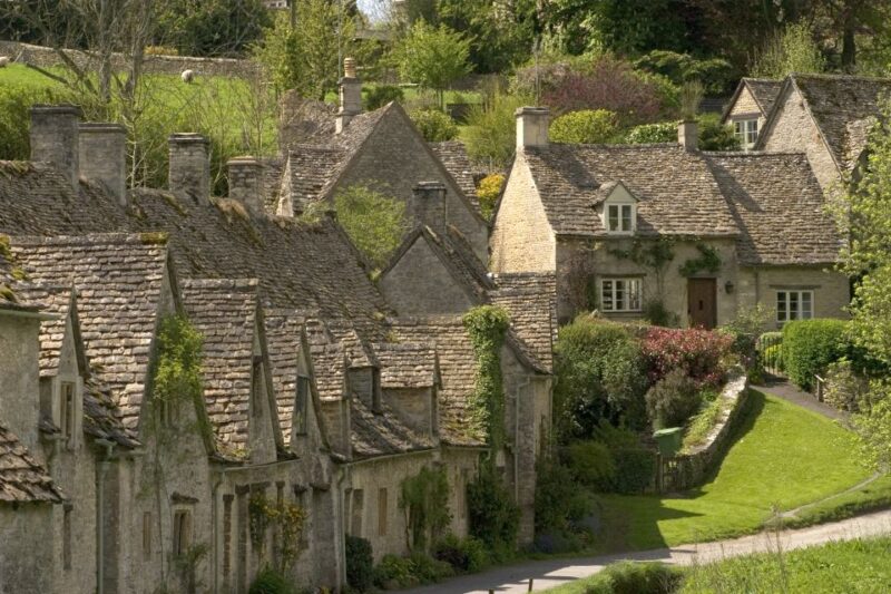 From London: Full-Day Cotswolds Small-Group Tour - Strolling Through Bourton-on-the-Waters Riverside Charm