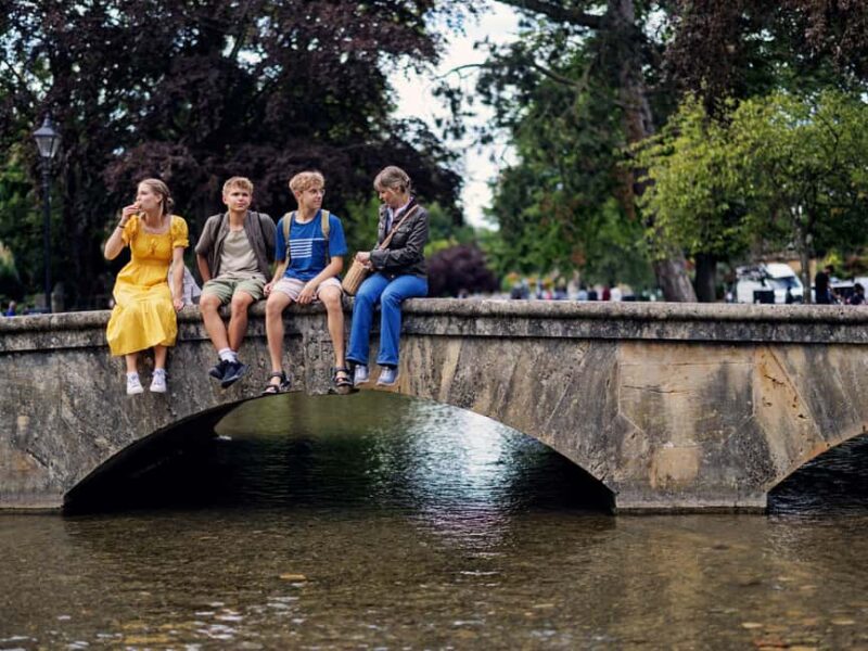 From London: Guided Cotswolds Day Trip by Luxury Coach - Exploring Burford: The Gateway to the Cotswolds