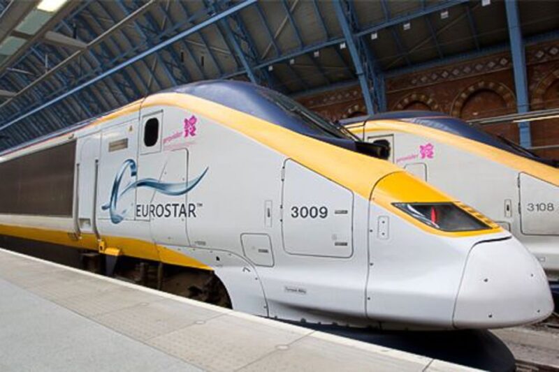 From London: Lunch at Eiffel Tower, Louvre and Notre Dame - The Experience of the Guides and Overall Atmosphere