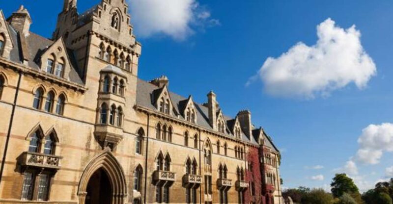 From London: Oxford, Stratford, Cotswolds & Warwick Castle - Warwick Castle: A Medieval Fortress with Historic Flair