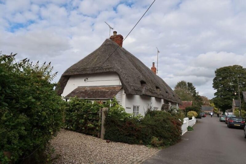 From London: Private Cotswolds Tour - Arlington Row in Bibury: A 45-Minute Photo Stop