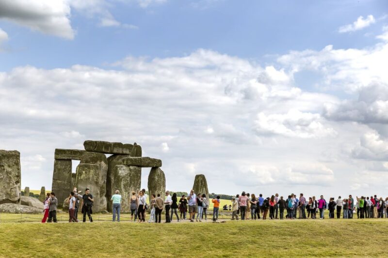From London: Stonehenge Half-Day Tour - Exploring Stonehenge at Your Leisure