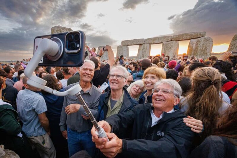 From London: Stonehenge Solstice Celebration Tour - How the Tour Is Organized for the Summer Solstice