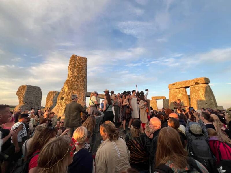From London: Stonehenge Solstice Celebration Tour - The Experience of Watching the Sunset and Sunrise