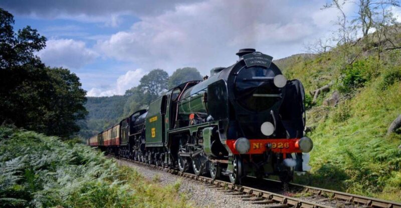 From London: The North York Moors with Steam Train to Whitby - Discover the North York Moors with a Steam Train from London