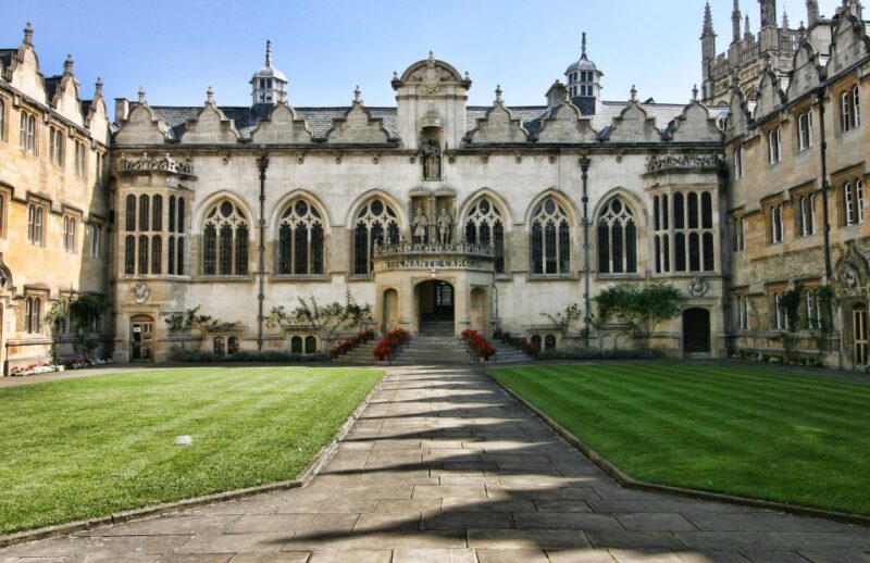From London: Windsor, Oxford & Stonehenge Full-Day Trip - Exploring Oxford’s College Courtyards and Narrow Alleys