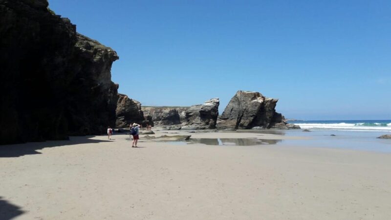 From Lugo: Half day excursion to Playa de las Catedrales and Ribadeo - How the Tour Uses Tide Schedules for Beach Access