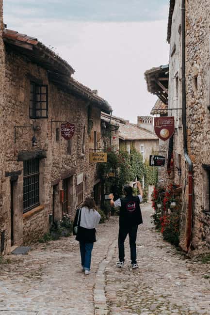 From Lyon : Beaujolais - Pérouges Full Day Shared Trip - Tasting Wines with a Local Winemaker