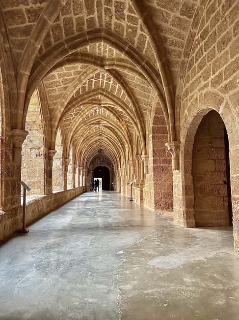 From Madrid: Discover the Monastery of Piedra and the Kingdom of Aragon - Relaxing and Reflecting in a Small Group Setting