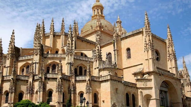 From Madrid: Excursion to Toledo and Segovia, two most visited destinations - Panoramic Views of Toledo from San Martin Bridge and Mirador del Valle