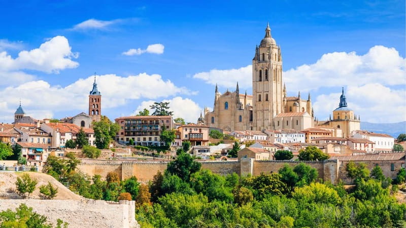 From Madrid: Full Day Trip to Segovia and Toledo - Shopping and Free Exploration in Toledo