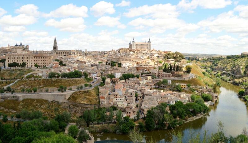 From Madrid: Private Highlights of Toledo Guided Day Trip - Visiting the Toledo Cathedral in Gothic Style