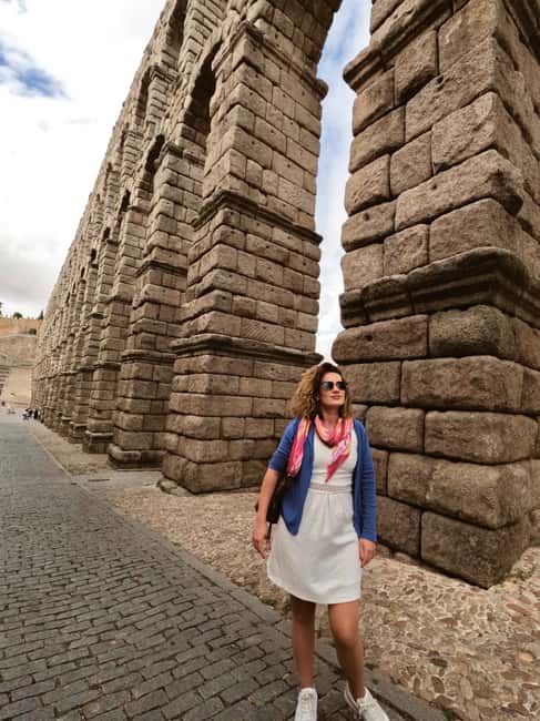 From Madrid: Segovia & Ávila Small Group: Alcázar & Walls - Discover the Medieval Charm of Segovia and Ávila in a Small Group