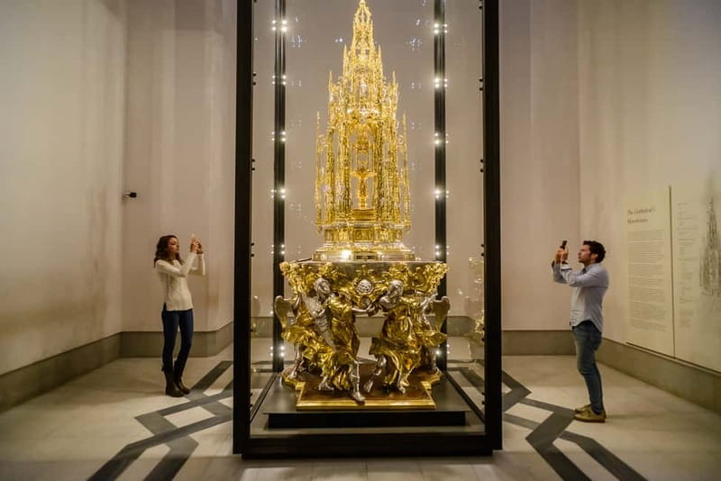 From Madrid: Toledo tour w/ Cathedral & 7 Monuments - Walking Through Toledo’s Jewish Quarter and Convent Districts