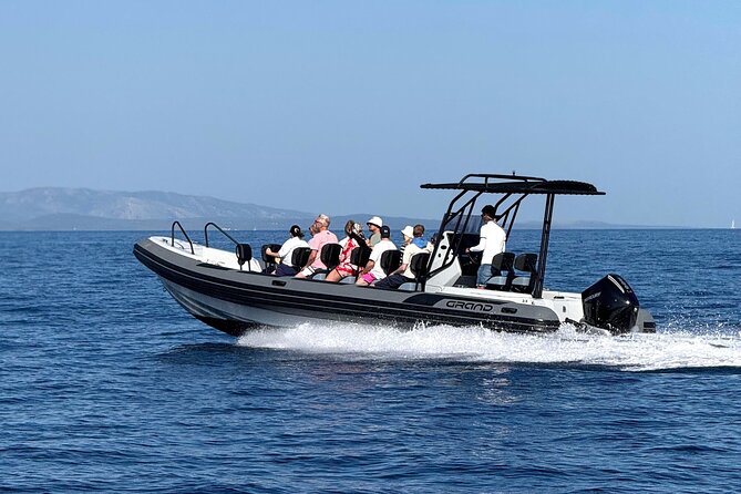 From Makarska: Golden Horn Beach and Secluded Bays of Bra Island - The Speedboat Ride: From Makarska to Bra’s Coastline