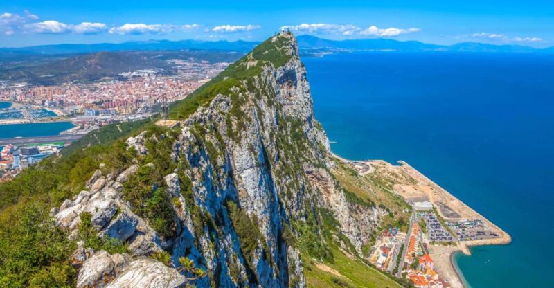 From Malaga and Costa del Sol: Gibraltar Sightseeing Tour - Free Time for Shopping and Lunch in Gibraltar City Center