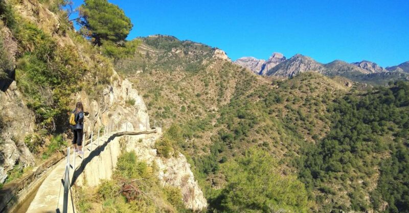 From Málaga: Frigiliana Hiking Tour with Wine & Appetizers - Key Points