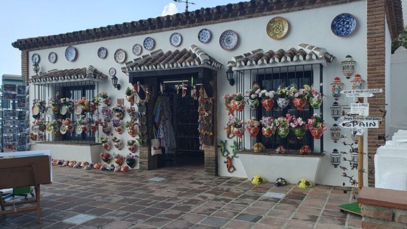 From Málaga: Marbella, Mijas y Puerto Banús Guided Tour - Key Points