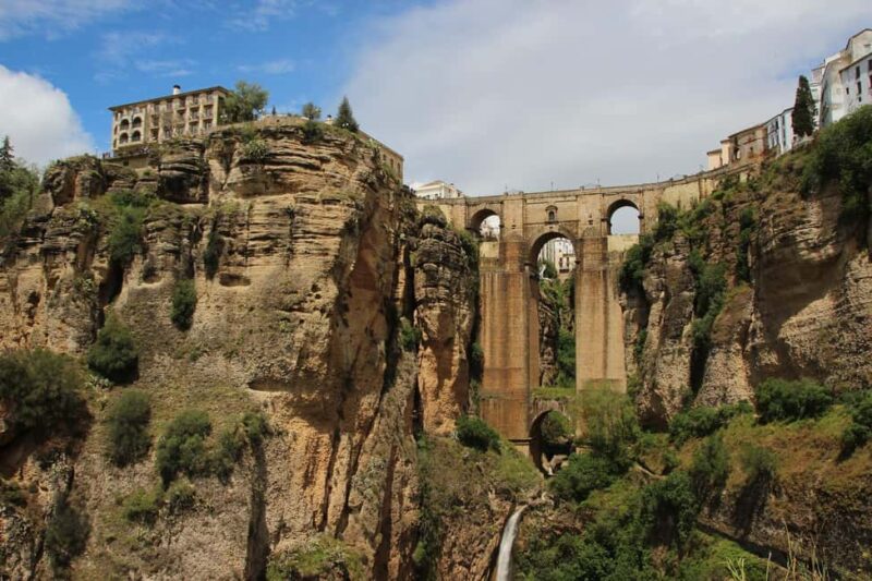 From Malaga: Ronda y Setenil de la Bodegas Day Trip by coach - Pacing and Group Size: Balancing Sightseeing with Free Time