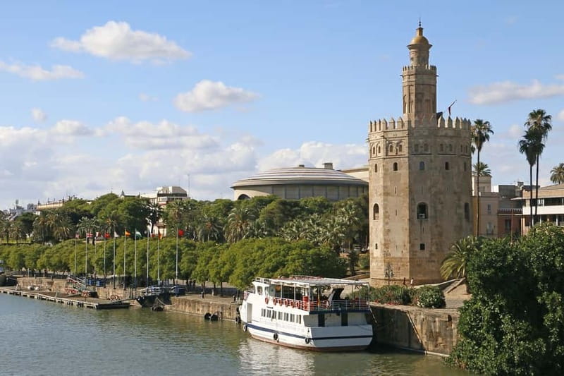 From Malaga: Seville Day Trip with Real Alcázar Tickets - Key Points