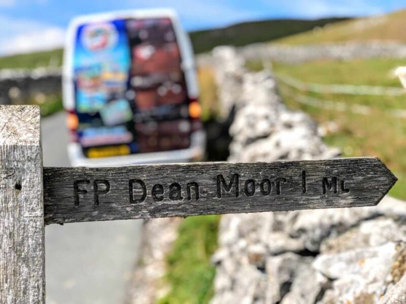 From Manchester: Yorkshire Sightseeing Day Trip - Visiting Malham Cove and Glacial Formations