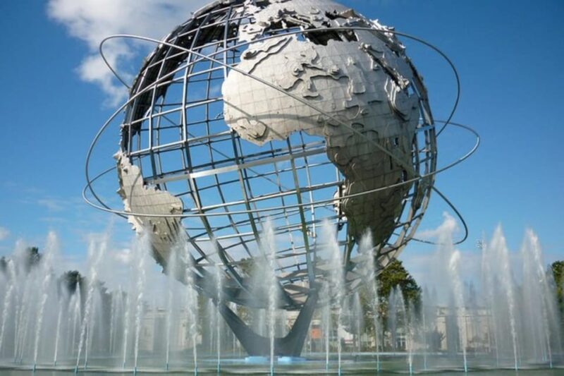 From Manhattan: 5-Hour Bronx, Queens, and Brooklyn Bus Tour - Visiting Iconic Bronx Landmarks: Yankee Stadium and Graffiti Art