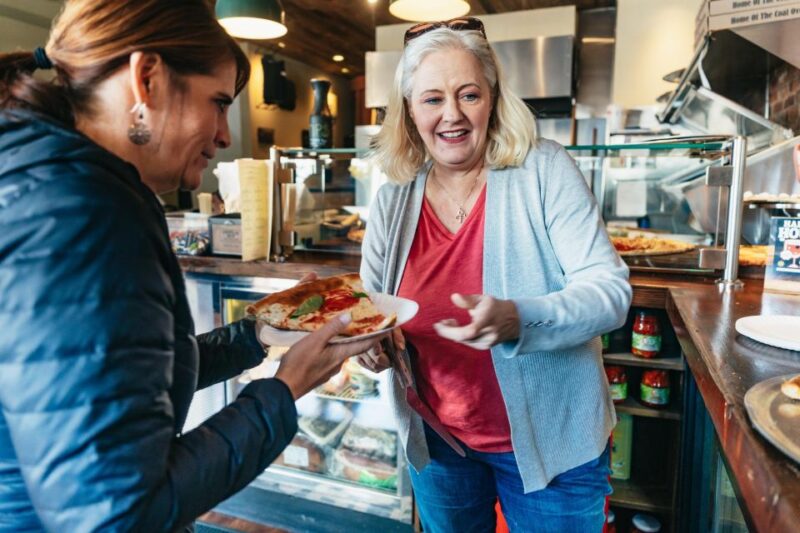 From Manhattan: Half-Day Brooklyn Food and Culture Bus Tour - Brooklyn Bridge Park for Iconic Manhattan Views