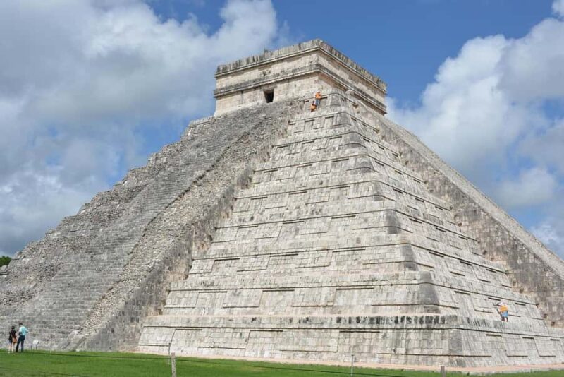 From Merida: Chichen Itza, Cenote, and Izamal, a Magical Town with Lunch - Explore the Ancient Marvel of Chichen Itza from Merida