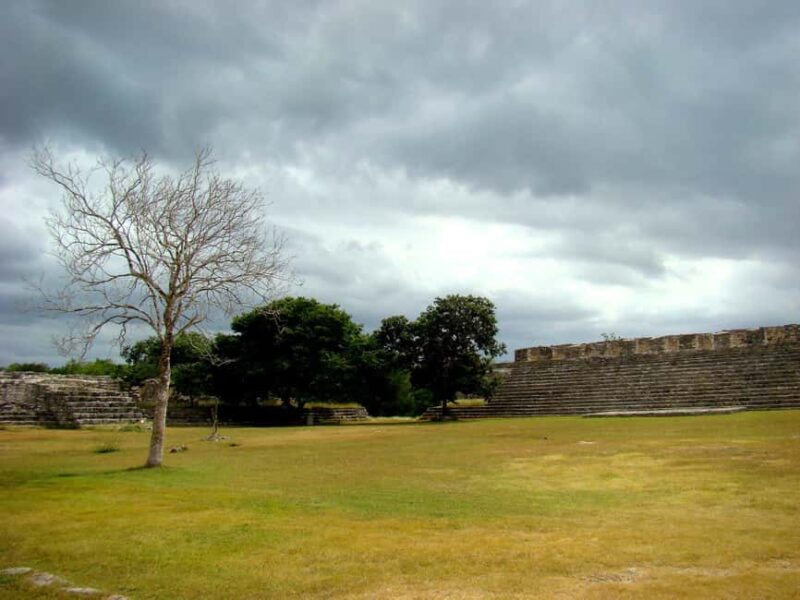 From Mérida: Mayan Dzibilchaltún & Progreso Beach Tour - Relaxing at Progreso Port and the Gulf of Mexico