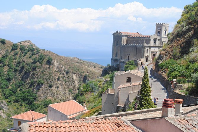 From Messina Cruise Terminal: Taormina+ Godfather tour+Lunch - Savoca and the Godfather Film Locations
