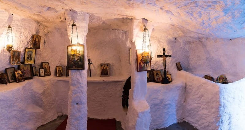 From Meteora: Hidden Hermit Caves Sunset Hiking Tour - The Guide’s Expertise and Local Knowledge