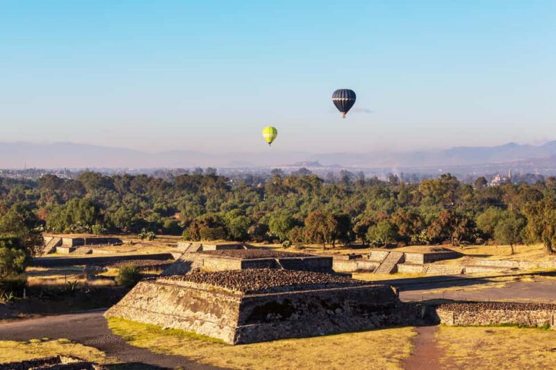 From Mexico City: Fly over Teotihuacan in a hot air balloon - Stops and Photo Opportunities During the Tour