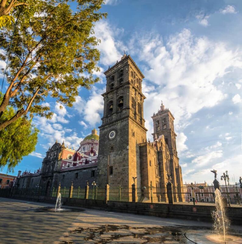 From Mexico City: Private Day Tour to Cholula, Tonantzintla, and Puebla - Santa María Tonantzintla: A Masterpiece of Indigenous Baroque Art
