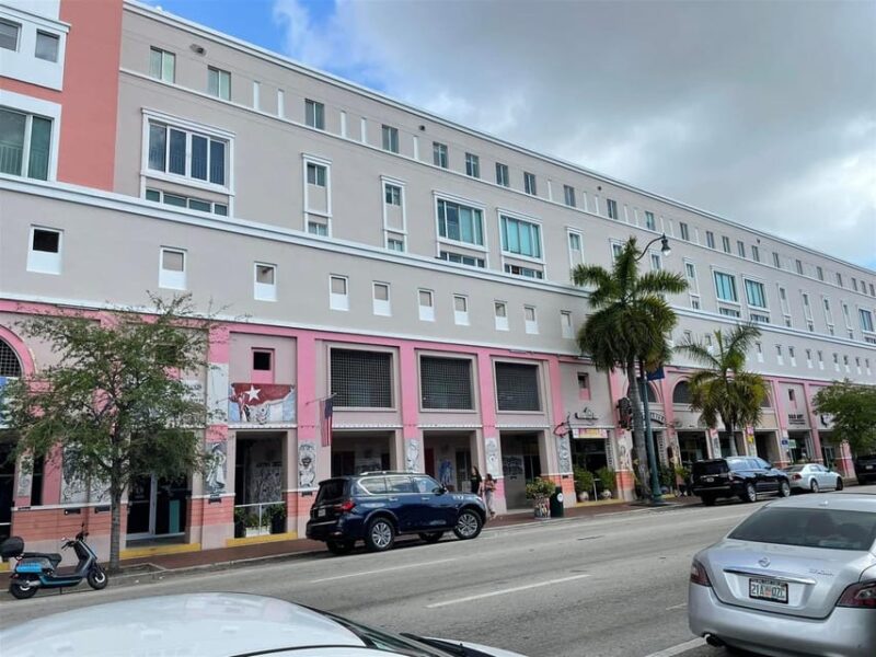 From Miami: Key Largo Day Trip w/ Pickup at Selected Hotels - 3 to 4 Hours of Free Time in Key Largo