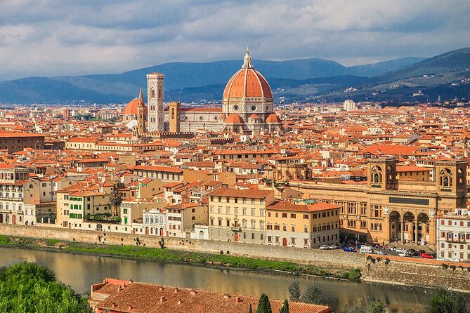 From Milan: Discover Florence & Pisa on an Exciting Full-Day Tour - Exploring Florence’s Historic Squares and Architectural Marvels