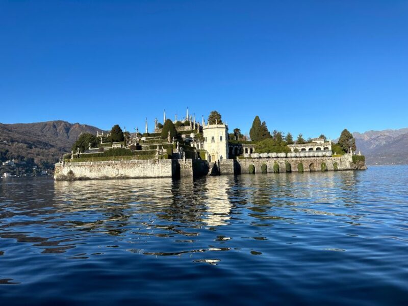 From Milan: Private tour, Maggiore Lake & Borromean Islands - Enjoying Traditional Lunch on Isola dei Pescatori