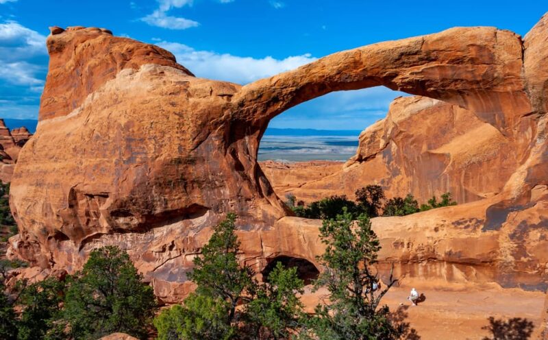 From Moab: Arches National Park Scenic Tour with Short Hikes - Practical Details: Meeting Point and Accessibility