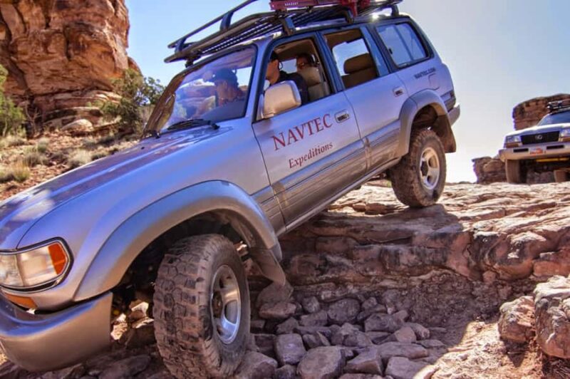 From Moab: Canyonlands Needle District 4x4 Tour - Discover the Canyonlands Needles District on a Full-Day 4x4 Adventure