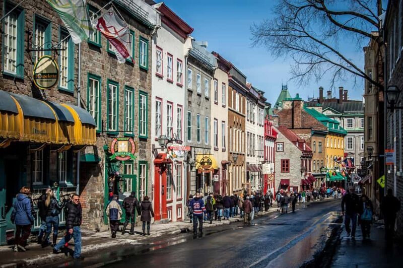 From Montreal: Full-Day Tour of Quebec City with Cruise - Guides and commentary: Who makes the trip engaging?