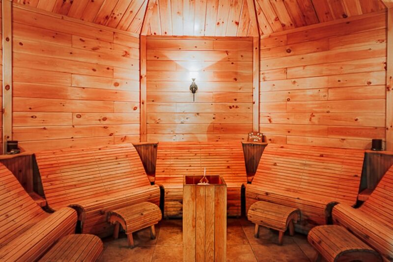 From Montreal: Natur'Eau Spa Day Trip with Admission Ticket - What Makes NaturEau Special: Thermal Baths and Saunas