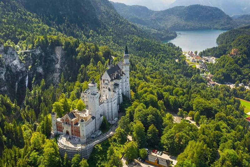 From Munich: Private Tour to Neuschwanstein Castle with Meal - Key Points