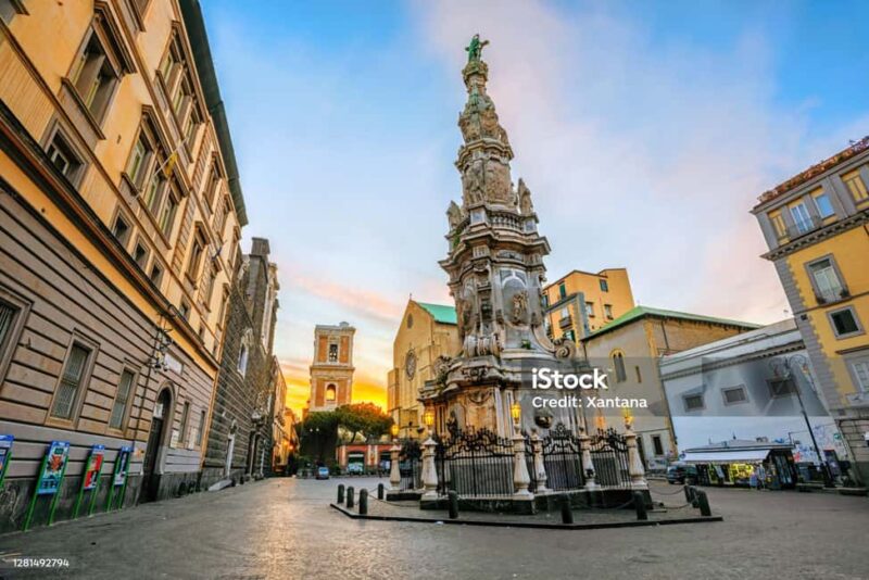 FROM NAPLES: A PANORAMIC TOUR OF THE CITY OF NAPLES - Key Points