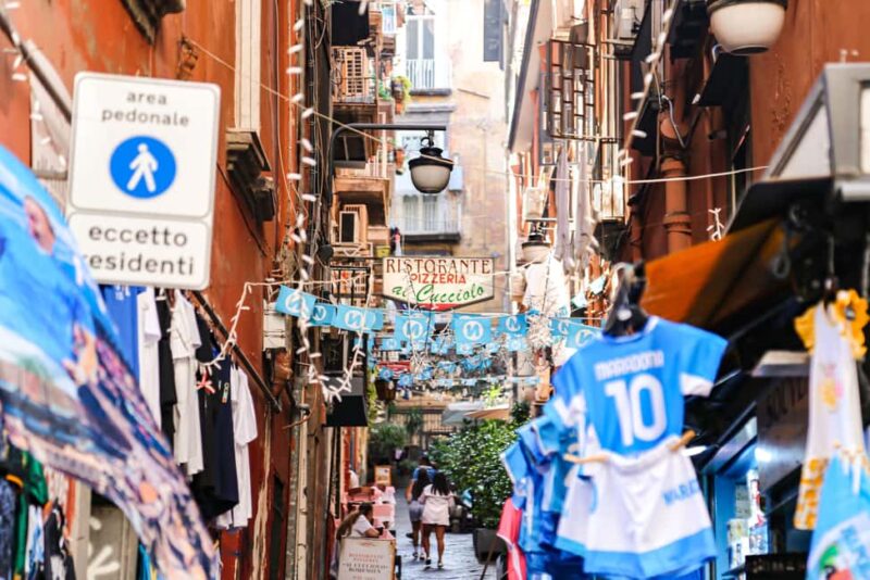 From Naples: Naples Culture & Street Food Experience - Via Toledo and the Final Foodie Stop