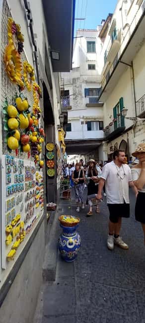 From Naples: Positano, Amalfi & Ravello Small Group Tour - The Role of Guides and Group Size