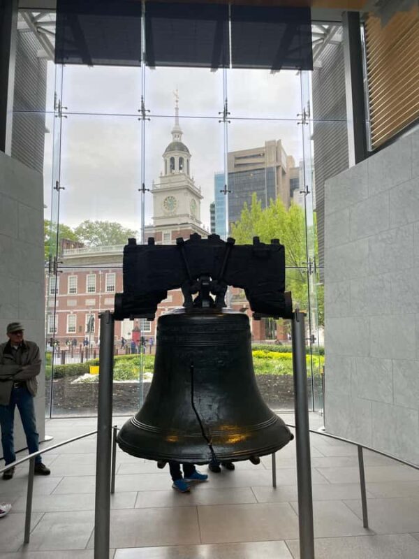 From NY: Philadelphia day Tour and Lancaster Pennsylvania - Buffet Dinner and Return to NYC