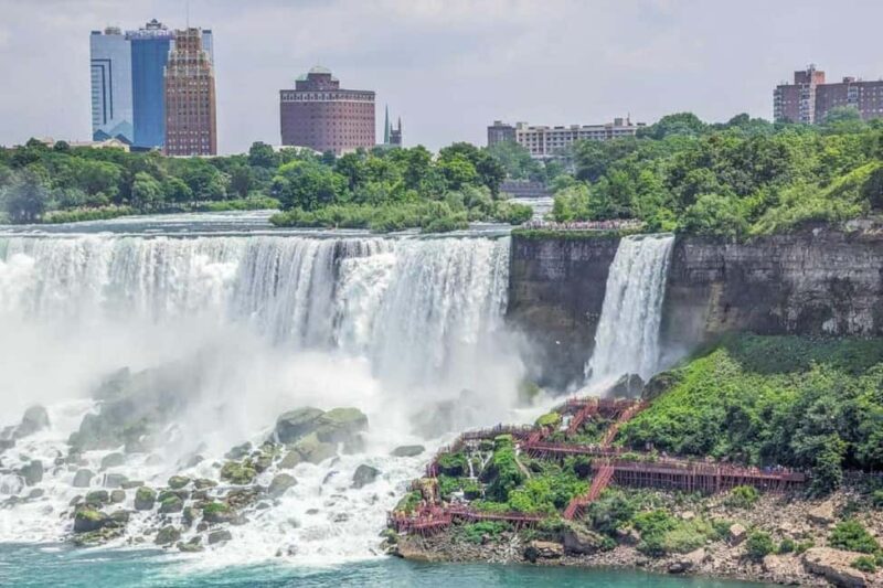 From NYC: Best of 2-Day Niagara Falls (US) Adventure Tour - Guide Expertise and Guest Service