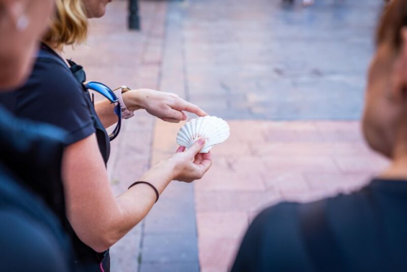 From Oviedo: Half-Day Camino de Santiago Hike - What You See at the Starting Point: Oviedo’s Iconic Cathedral