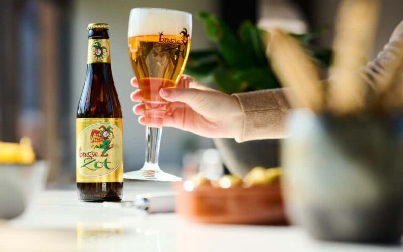 From Paris: Bruges Gourmet & Chocolate Day Tour - Enjoying a Relaxed Lunch Break in Bruges