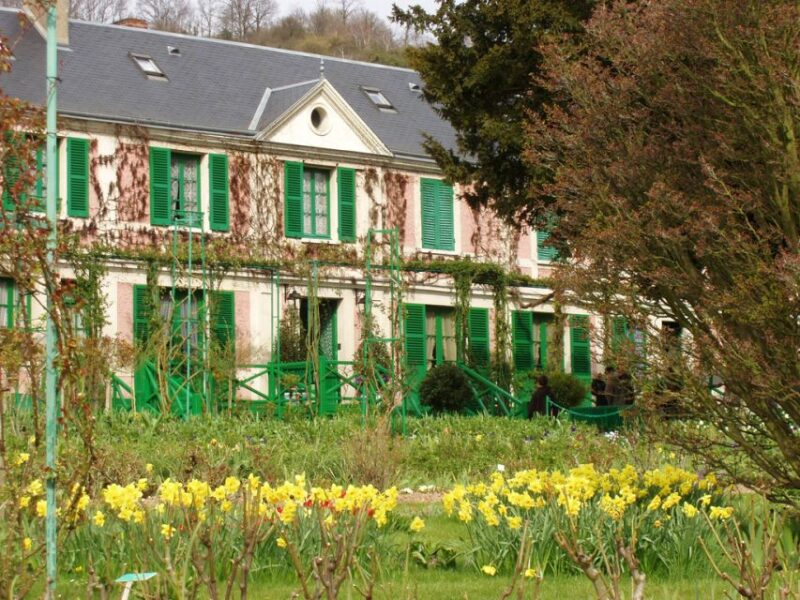 From Paris: Giverny and Monet's Home Day Trip - Key Points