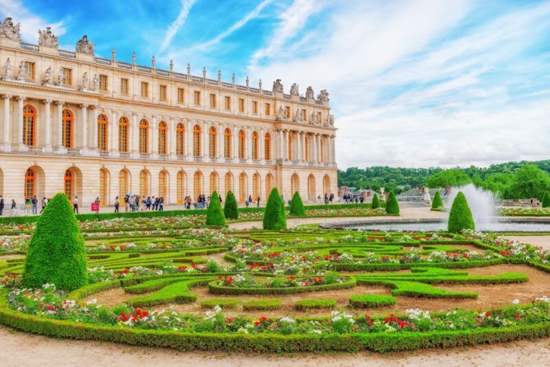 From Paris: Giverny and Versailles Palace Guided Day Trip - Easy Pickup and Comfortable Transportation